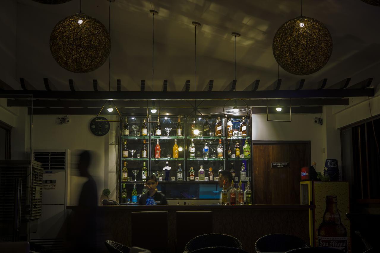 Baypark Hotel Calbayog Extérieur photo