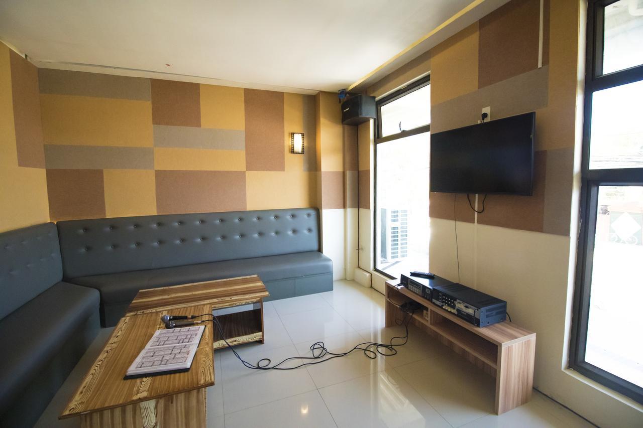 Baypark Hotel Calbayog Extérieur photo