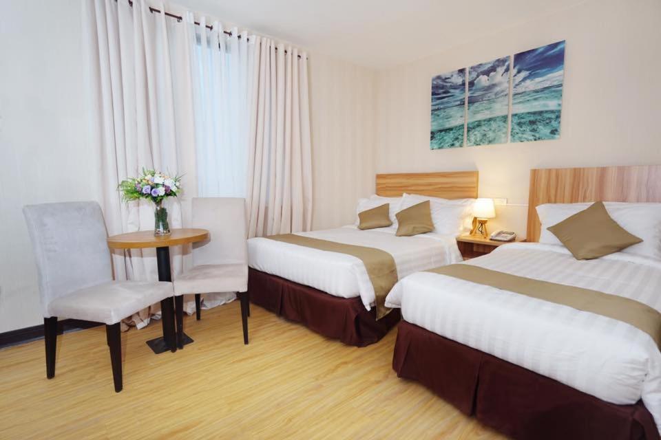 Baypark Hotel Calbayog Extérieur photo